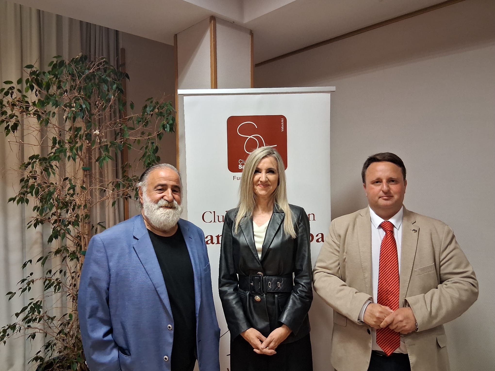 D. JAVIER PÉREZ ANDRES